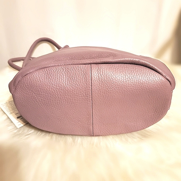 NWT HOBO Int'l Nifty Pebbled Lilac Leather Shoulder Bag - Picture 4 of 9